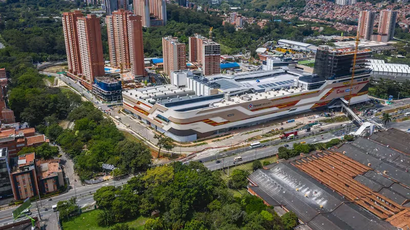 Uma ponte estaiada no norte de Medellín