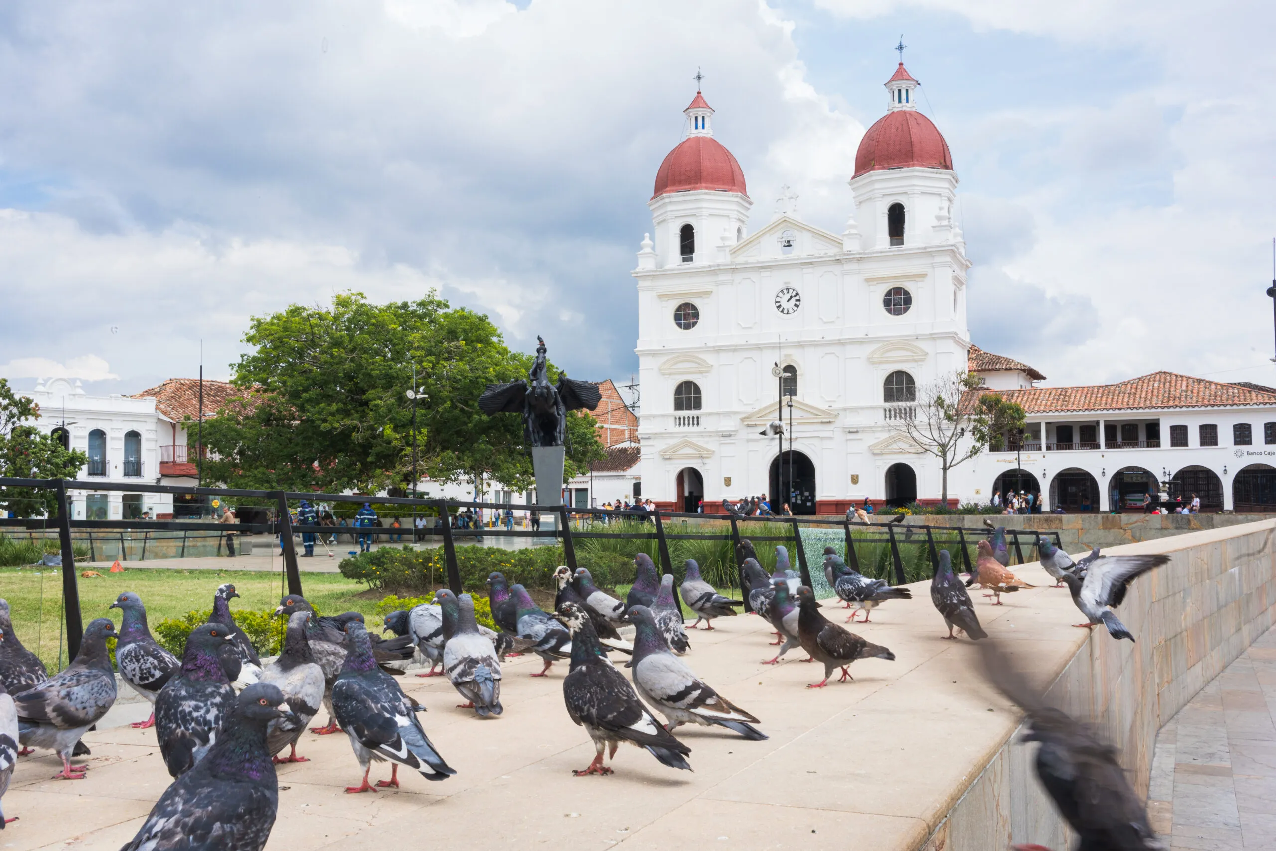 Rionegro's main plaza and the Cathedral of San Nicolás