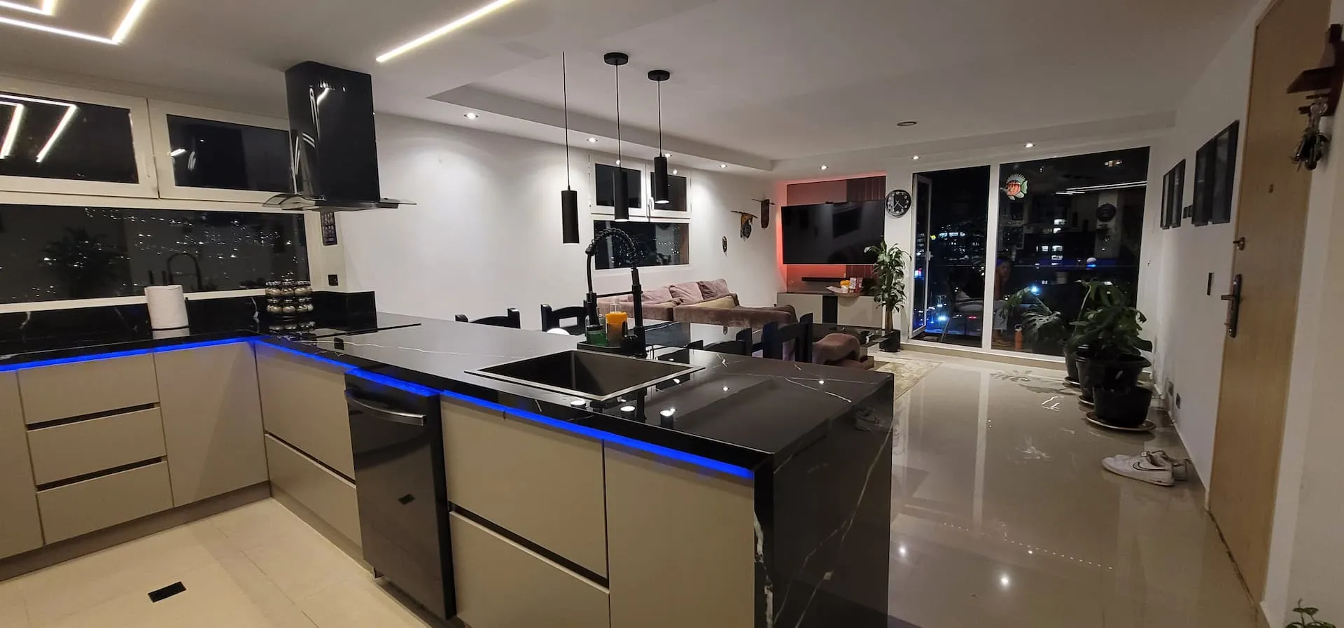The Envigado Smart Home — A/C & Panoramic Views in Envigado, Medellín