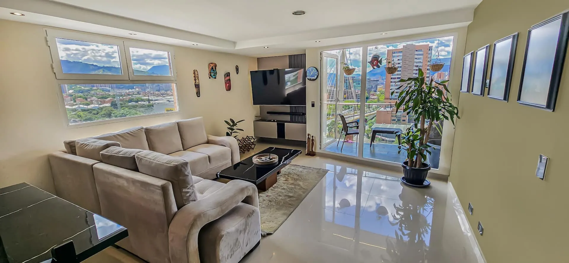 The Envigado Smart Home, Envigado, Medellín (view 7)