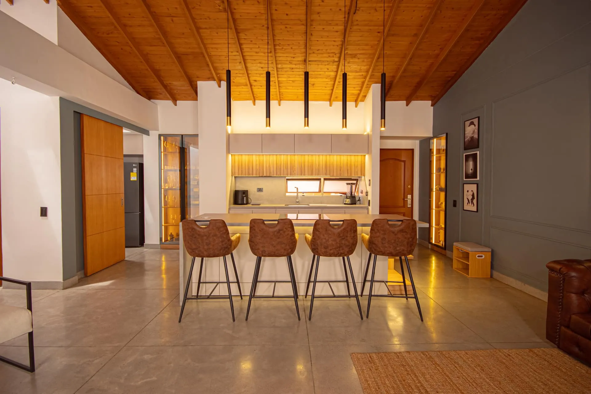 The La Frontera Penthouse, Envigado, Medellín (view 4)