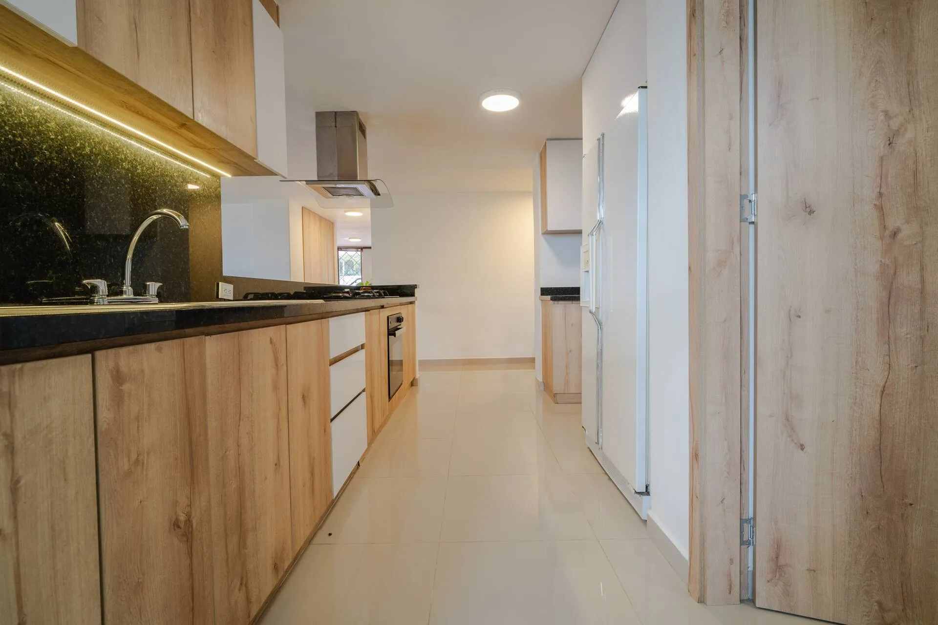 The San Lucas Residence, El Poblado, Medellín (view 6)